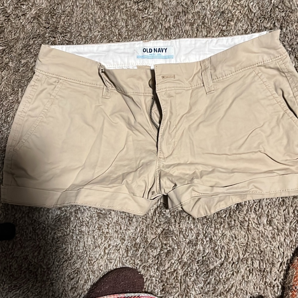 Old navy khaki shortss